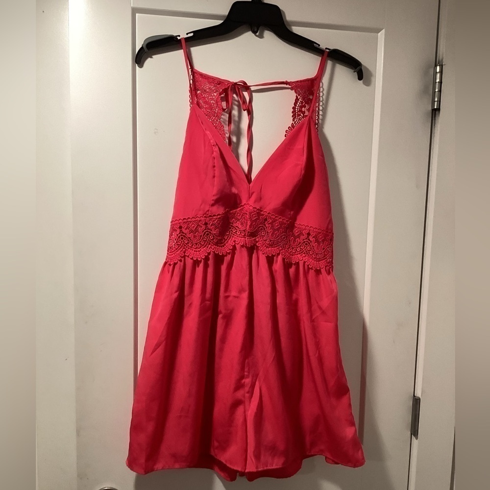 Nwot Love Tree Size L Romper‎